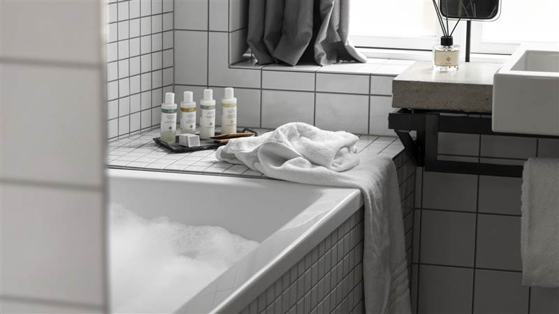 Hotel SP34 Suite Bathroom Mood(1)