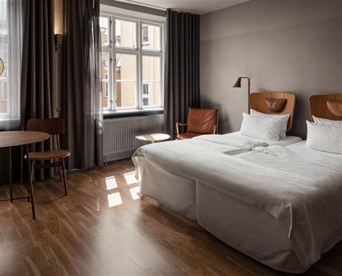 Superior Double Room Copenhagen - Bright Hotel Room With Twin Beds
