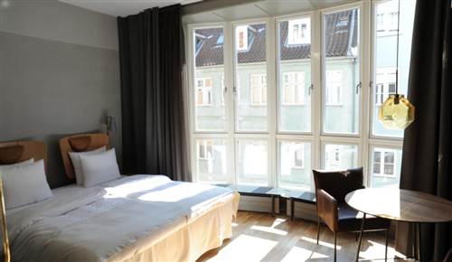 Hotel SP34 Superior Double Room Window